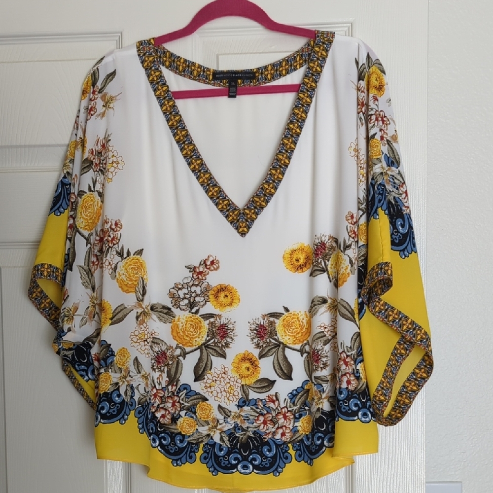 Floral V-Neck Women's Top - Yellow and White